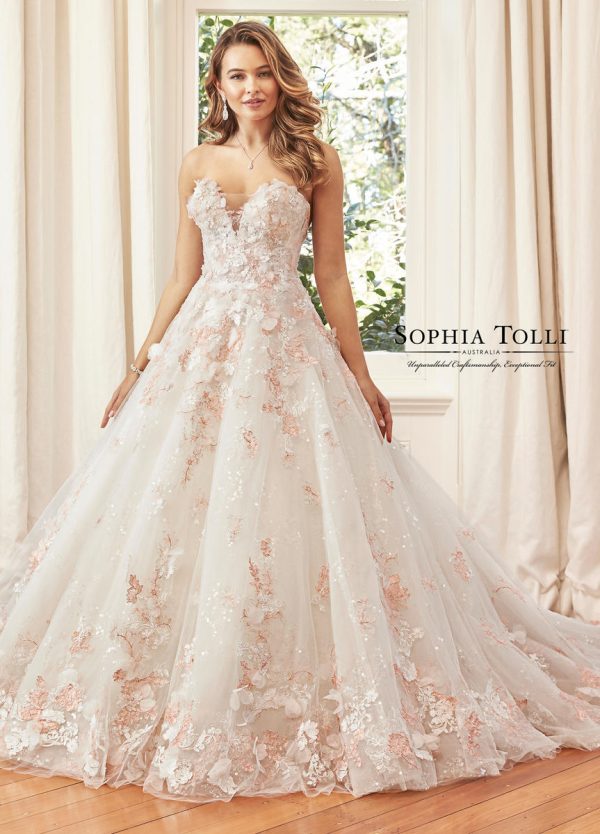 SOPHIA TOLLI Y11973 Size 8