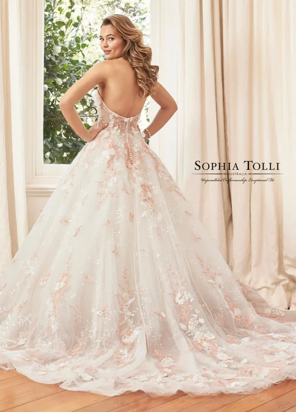 SOPHIA TOLLI Y11973 Size 8 - Image 2