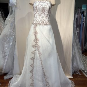 SOPHIA TOLLI Y2728 Size 6 Ivory/Spice