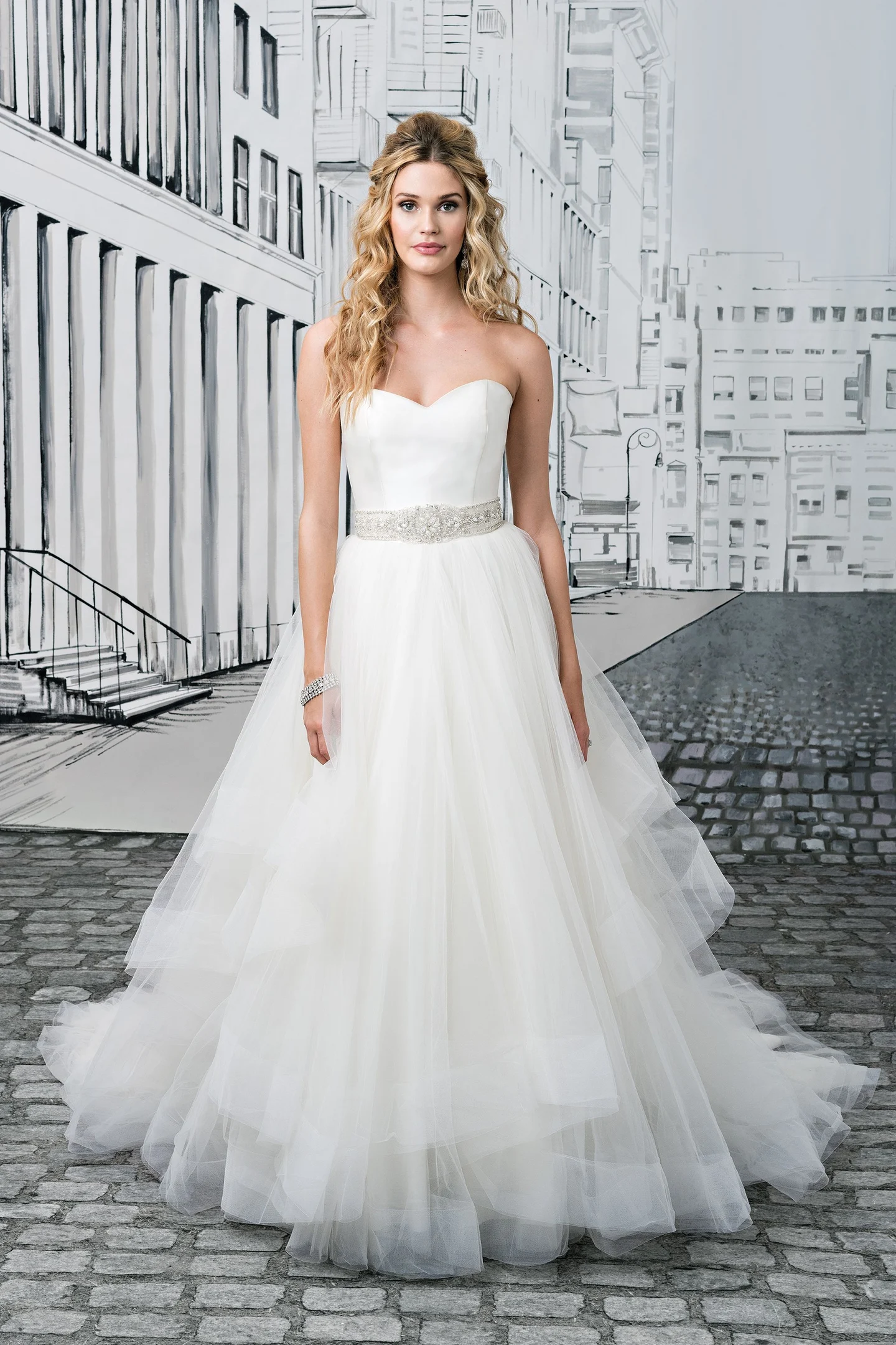 JUSTIN ALEXANDER 8779 Size 6 Natural/Silver